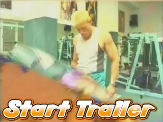  Fitnesslerares laat haar strakke zijknatte kut flink hard neuken door haar 2 leerlingen.